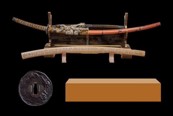 鞘、柄、鍔、刀箱など付属品全体の写真